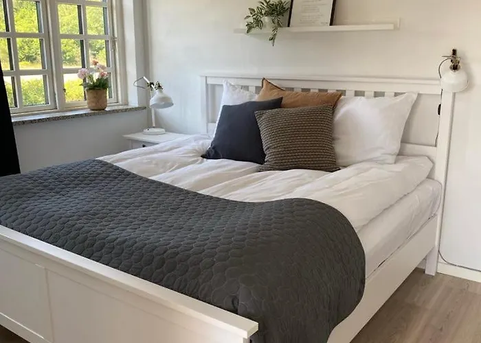 Svalereden アパート フレデリクスハウン